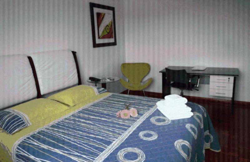 Cristal Executive Hotel ฟรานซิสโกเบลเตรา ห้อง รูปภาพ