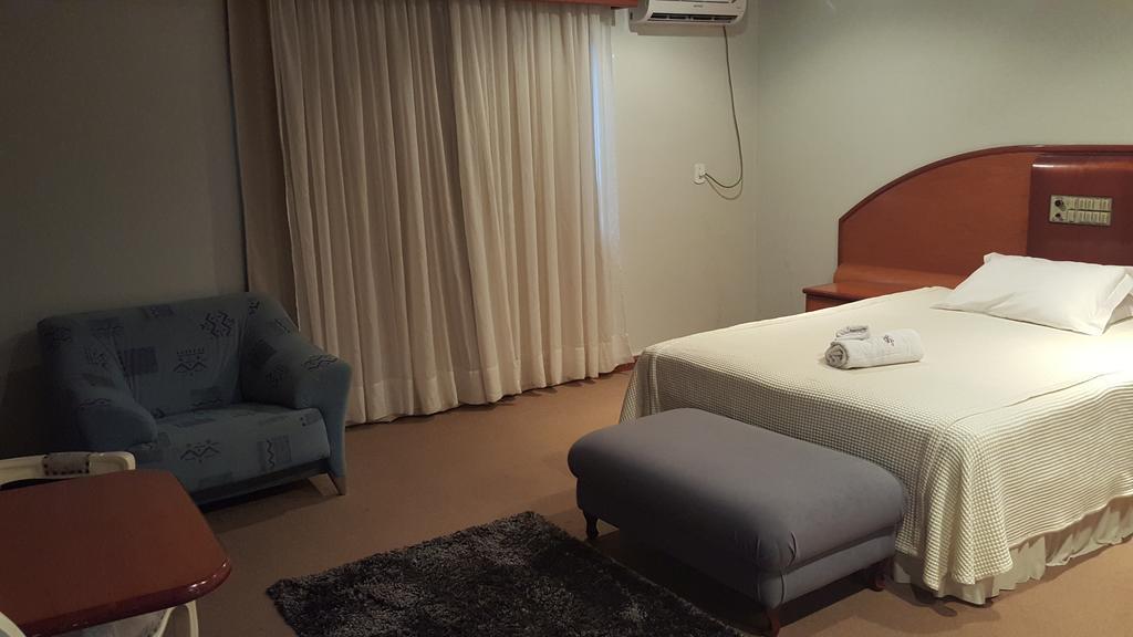 Cristal Executive Hotel ฟรานซิสโกเบลเตรา ห้อง รูปภาพ